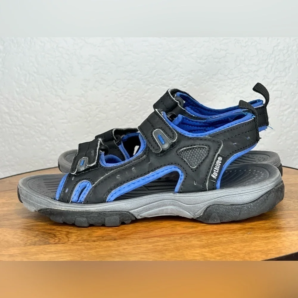 375. Northside Riverside II Sport Sandals Boy's Adjustable Outdoor Sandal 1